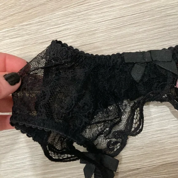 Agent Provocateur Black Lace “Love” suspender/garter belt - Picture 2 of 8